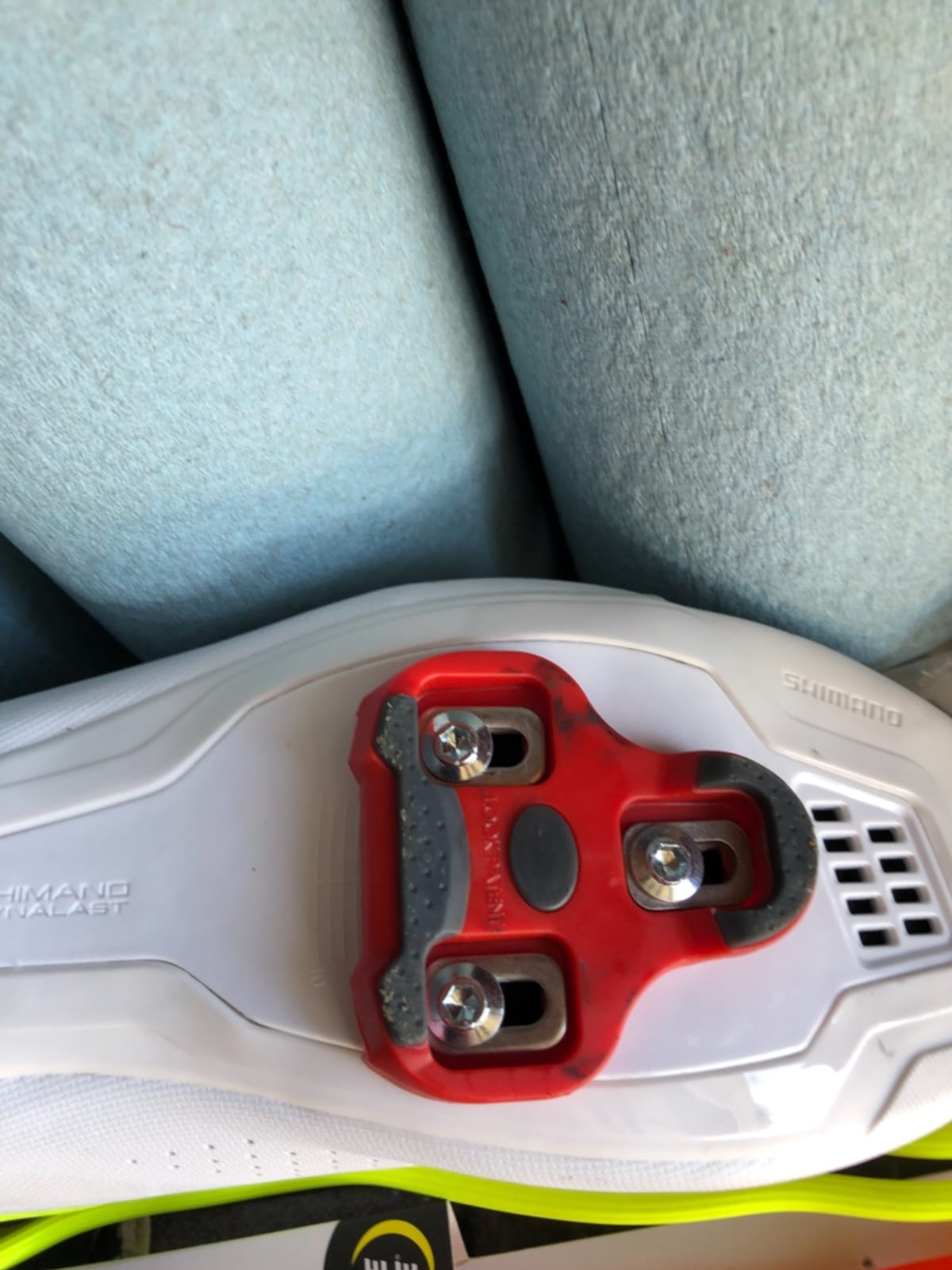 Look Cycle - KEO Grip Cleat Cycling Cleats - Anti-Slip Surface - 9 Angular Freedom - Red customer photo 1