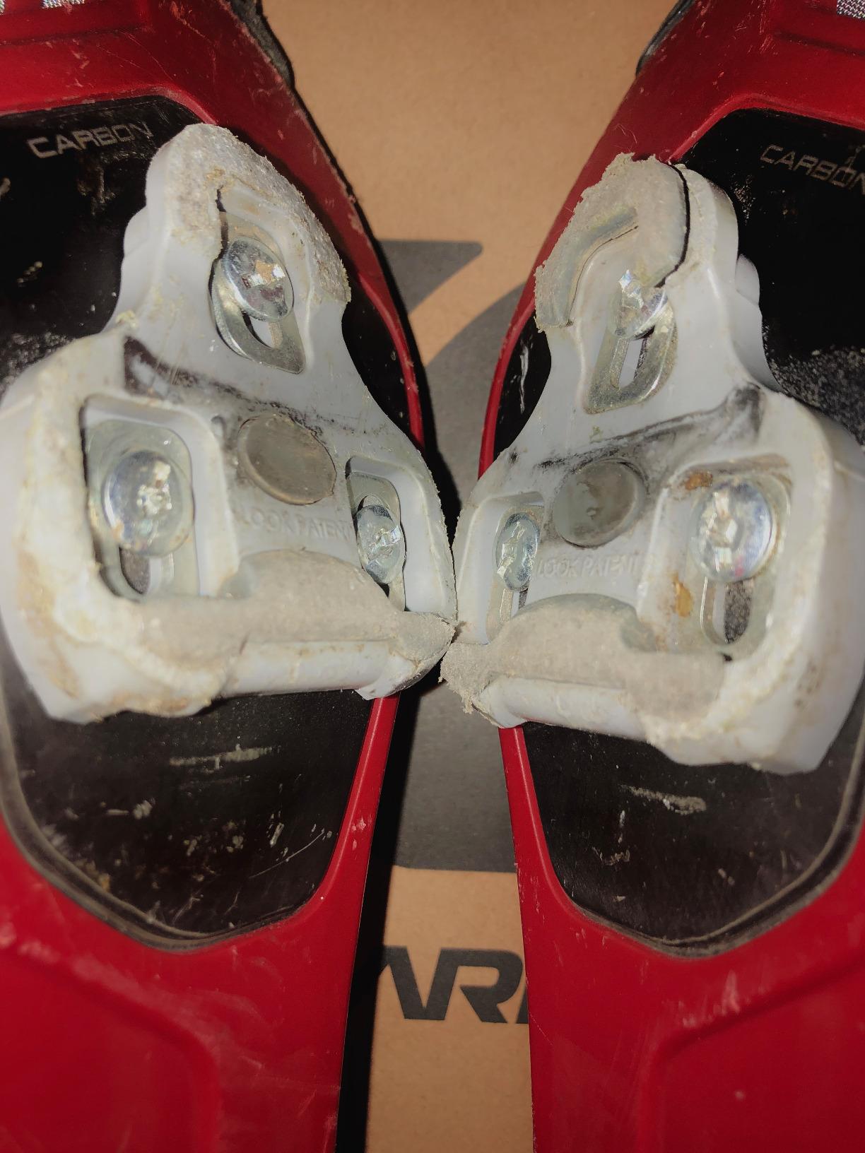 Look Cycle - KEO Grip Cycling Cleats with Memory Positioner Function - Compatible with All Pedals on The Market - Anti-Slip TPU Surface customer photo 2