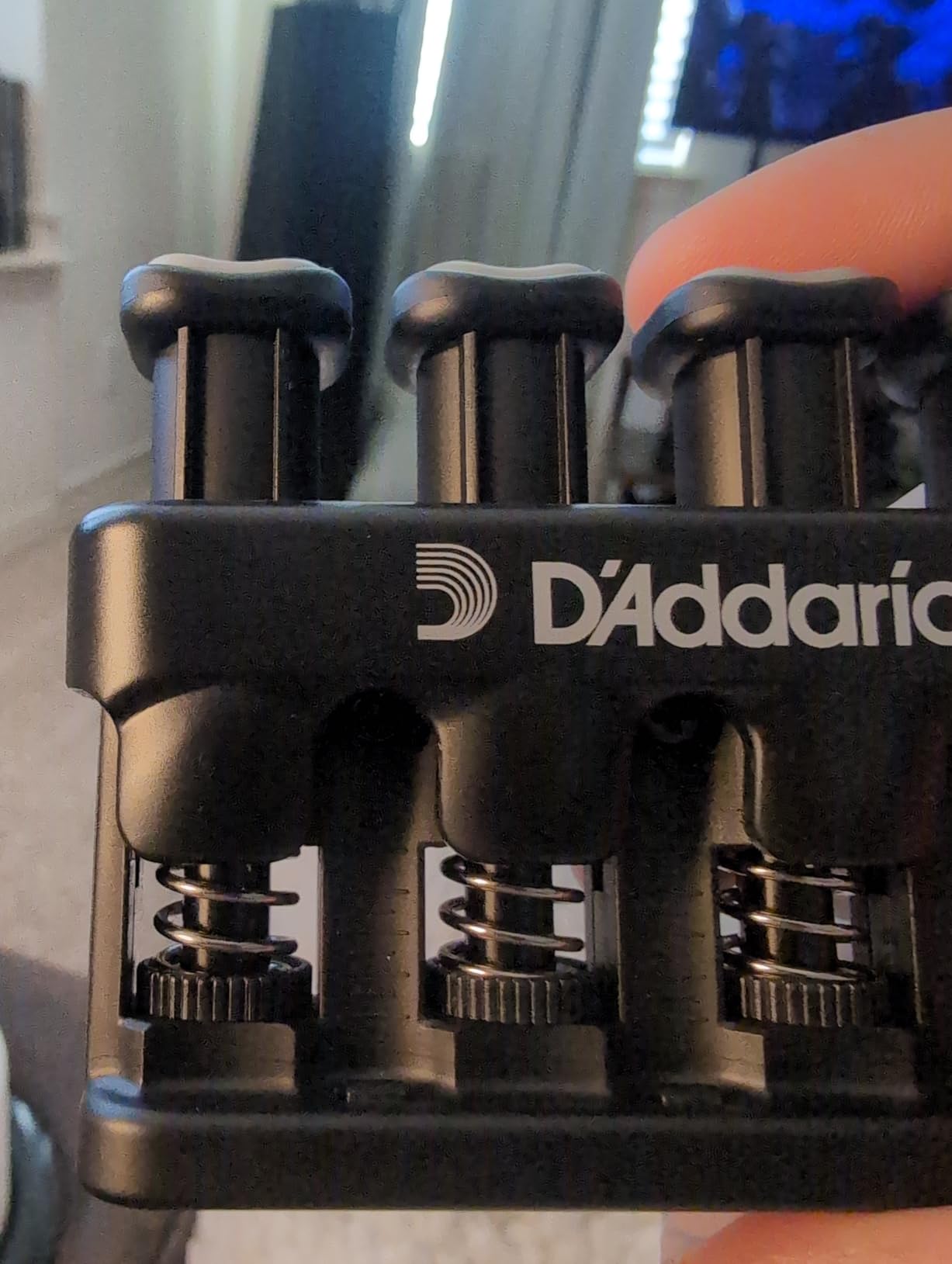 D'Addario Varigrip Hand Exerciser - Improve Dexterity and Strength in Fingers customer photo 2