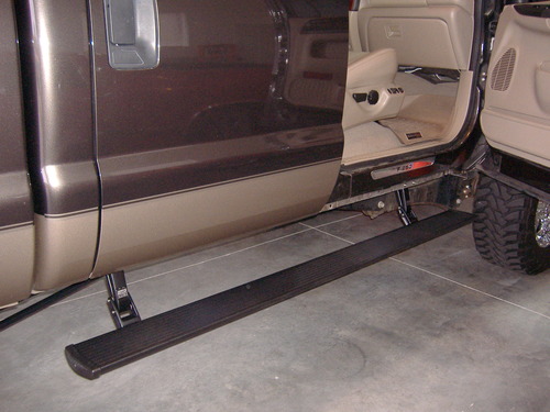 RealTruck AMP Research PowerStep Retractable Electric Truck Steps with LED Step Lights | Fits Ford F-250/F-350/F-450/Excursion | 75104-01A customer photo 2