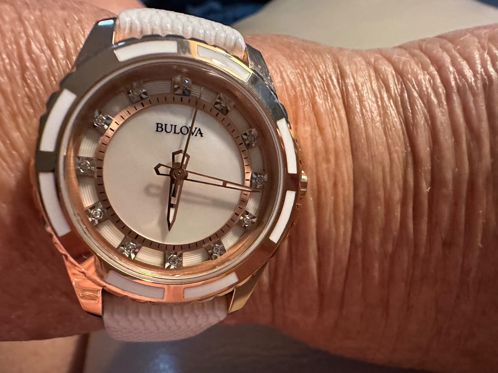 Ladies' Classic Diamond 3-Hand Quartz Stainless Steel Watch, 12 Diamonds, Mother-of-Pearl Dial customer photo 2