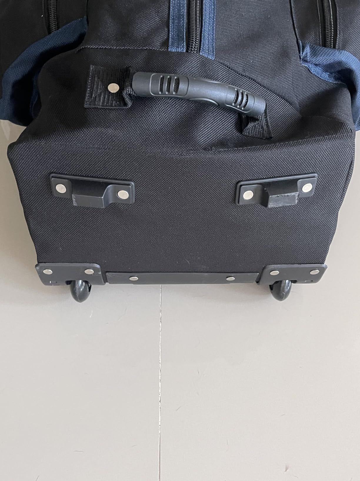 CADDYDADDY Constrictor Golf Travel Bag Cover w/Thick Dense Foam Padded Top | 1 Year Full Travel Bag Replacement Coverage Wheels Lockable Zippers Huge Side Pockets Case for Transporting Clubs on Airlines customer photo 1