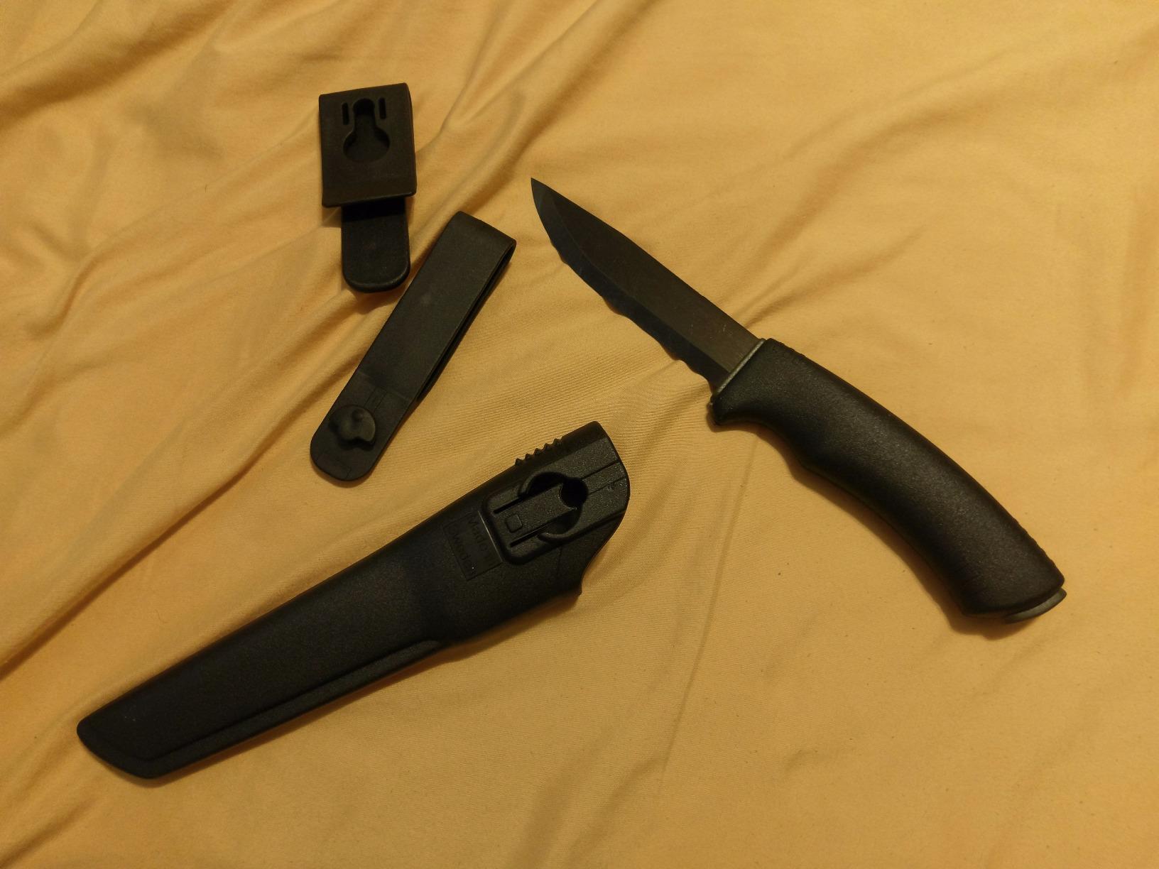 Morakniv Carbon Steel Fixed-Blade Bushcraft Knife with Sheath, Black, 4.3 Inch customer photo 1