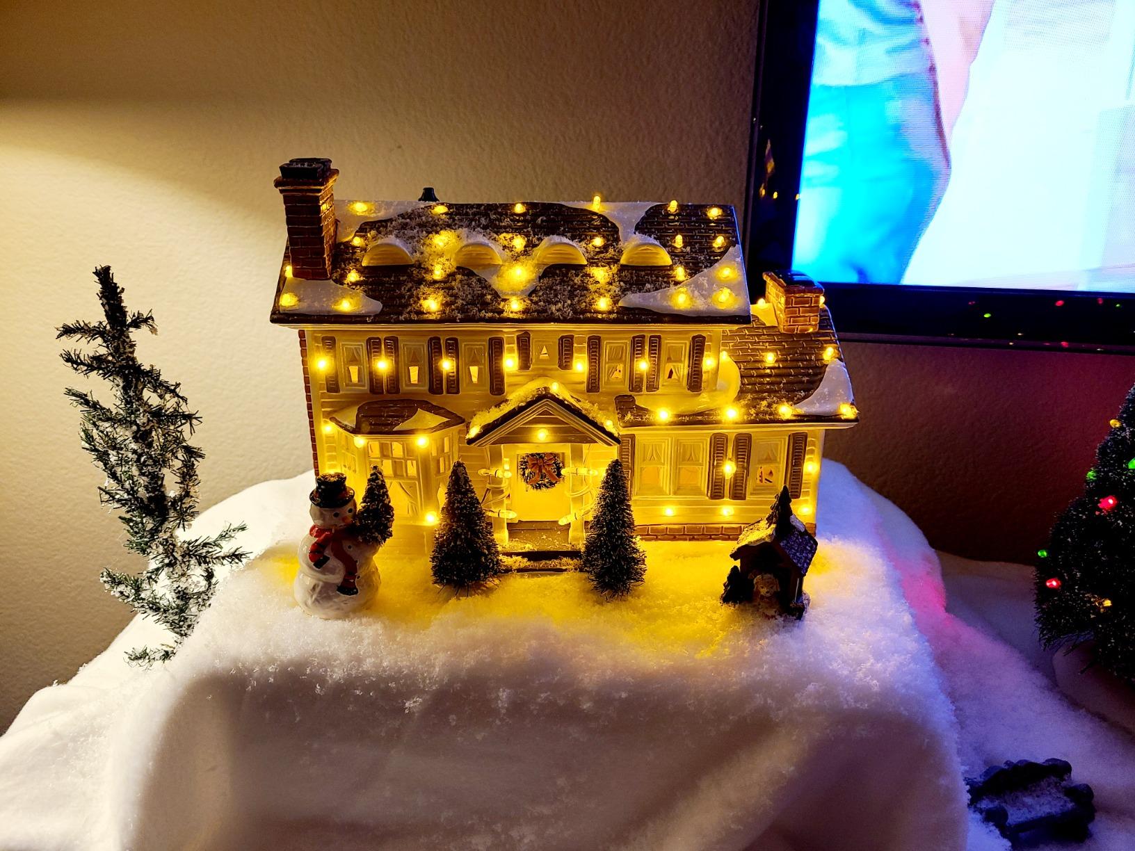 Department 56 Snow Village National Lampoons Christmas Vacation the Griswold Holiday House Lit Building, 7.48 Inch, Multicolor customer photo 2