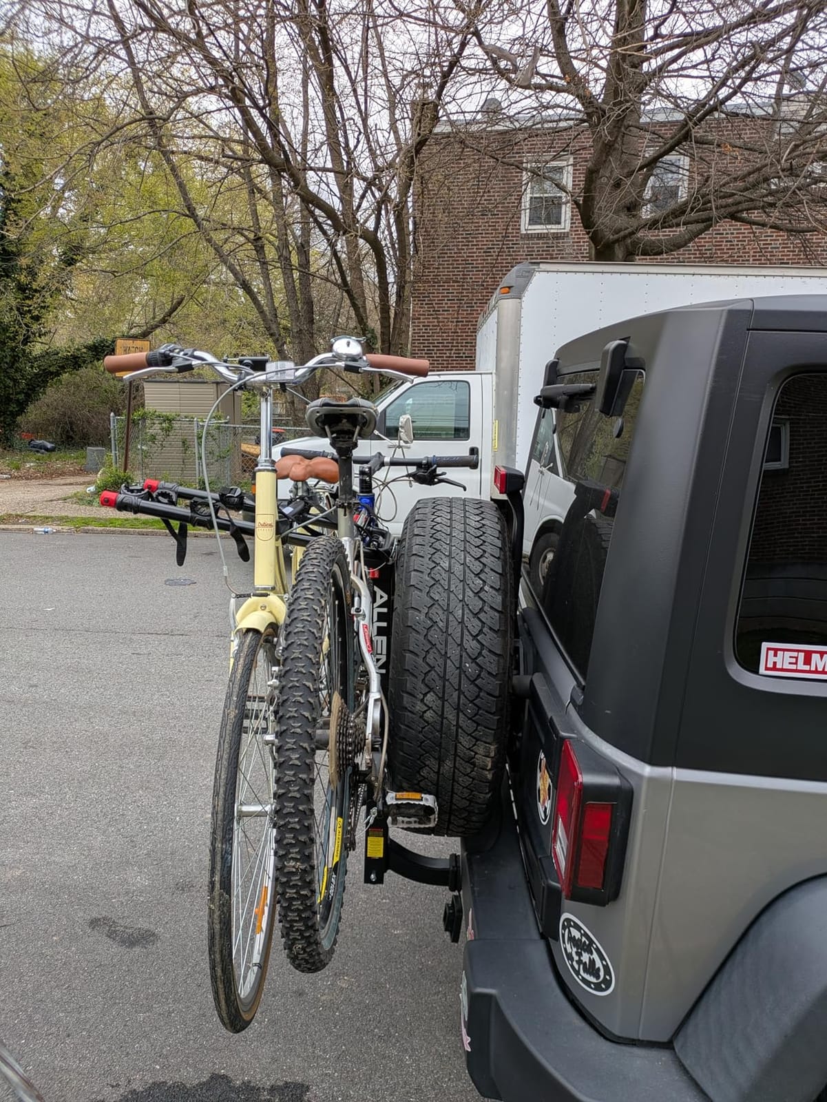 Allen Sports Deluxe 4-Bike Hitch Mount Rack (2-Inch Receiver), Black customer photo 2