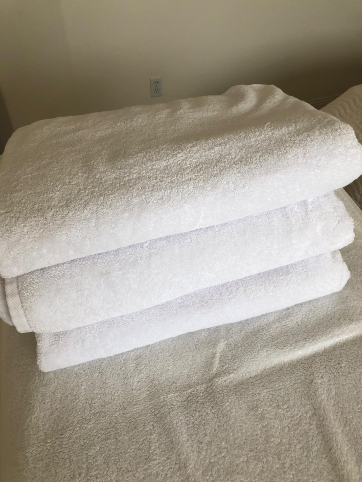 SALBAKOS Luxury 100% Turkish Cotton Bath Sheet 40x80 in (1-Piece, Gray) | Extra Large Jumbo Oversized Bathroom and Beach Towel, Super Soft Highly Absorbent Thick Premium Hotel Quality, Made in Turkey customer photo 2