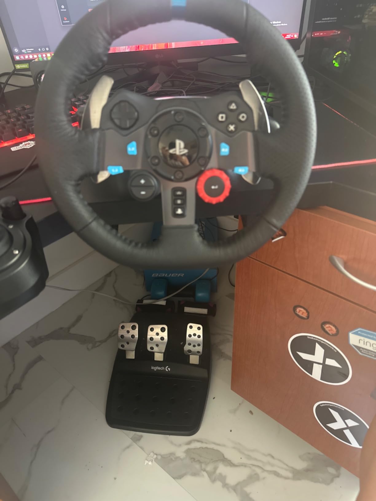 Logitech G29 Racing Wheel and Pedals for PS5/PS4/PC customer photo 2
