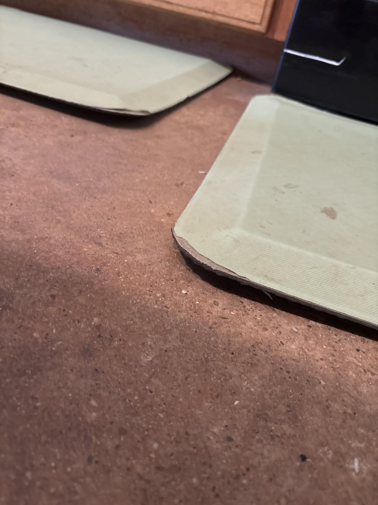 KANGAROO Anti Fatigue Mats for Kitchen Floor, 3/4 Inch Thick Cushioned Ergonomic Mat, Reduce Foot Pressure, Waterproof Comfort Rug for Under Sinks, Office Standing Desk, Store Floors, 20x32 Black customer photo 1