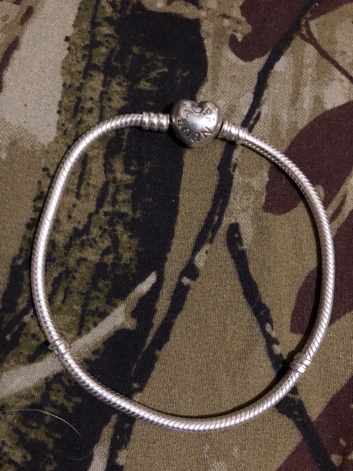 PANDORA 590719 Sterling Silver Heart Clasp Bracelet, Gift Box Included customer photo 2