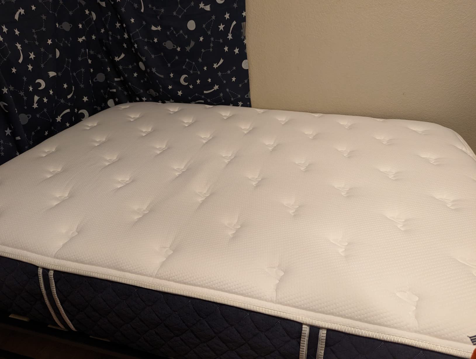 Bamboo Viscose Waterproof Mattress Protector Queen Size, 17