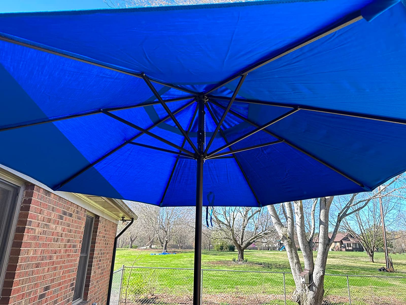 12-Year Protection 9-Ft Outdoor Patio Umbrella, Sunbrella Fade-Resistant Acrylic Fabric, Auto Tilt and Crank, Heavy-Duty Aluminum Frame/Reinforced Ribs, Bronze Pole, Dolce Oasis customer photo 1