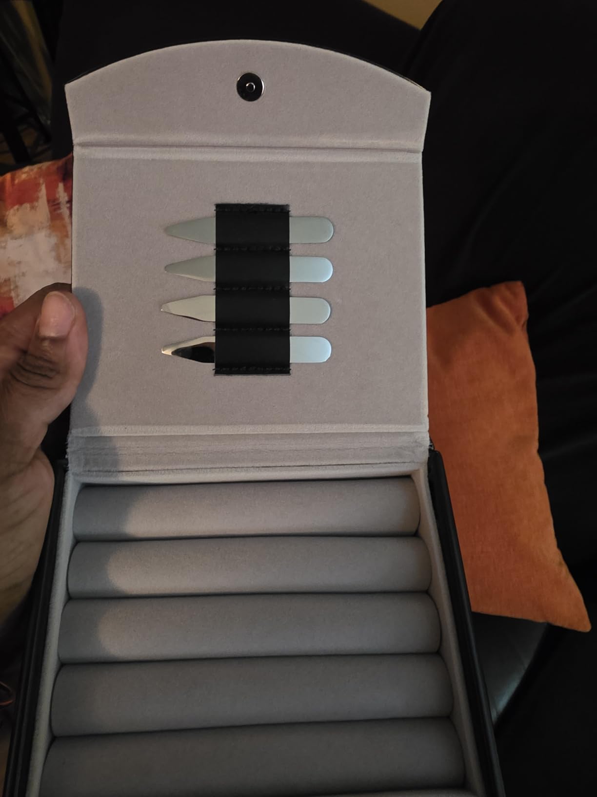 Cuff-Daddy Mens Leather Travel Cufflinks Ring Storage Box Case Includes 2 Sets Metal Collar Stays - Holds 9 To 12 Pairs - 5.75 x 4.75 x 1.75 inches Holder Organizer customer photo 1
