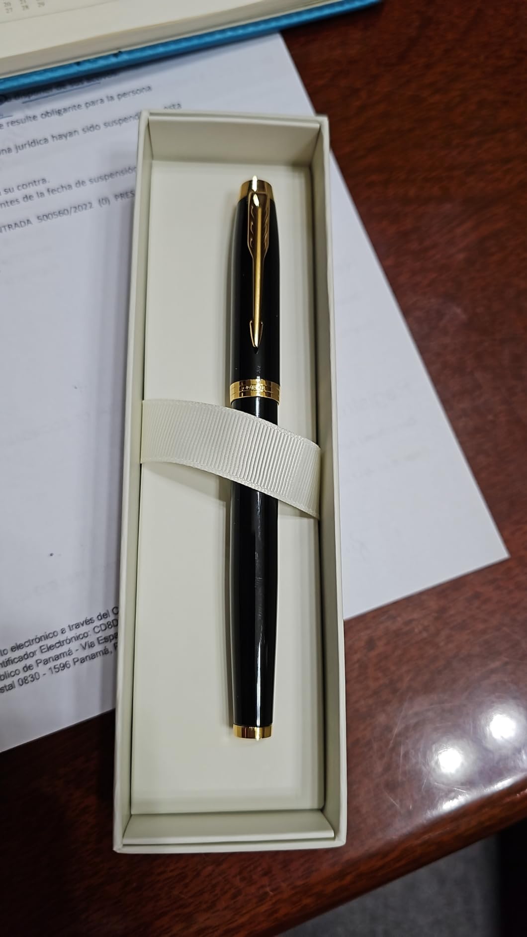 Parker IM Fountain Pen, Black Lacquer with Gold Trim, Fine Nib - Includes Blue Ink Refill and Elegant Gift Box customer photo 2