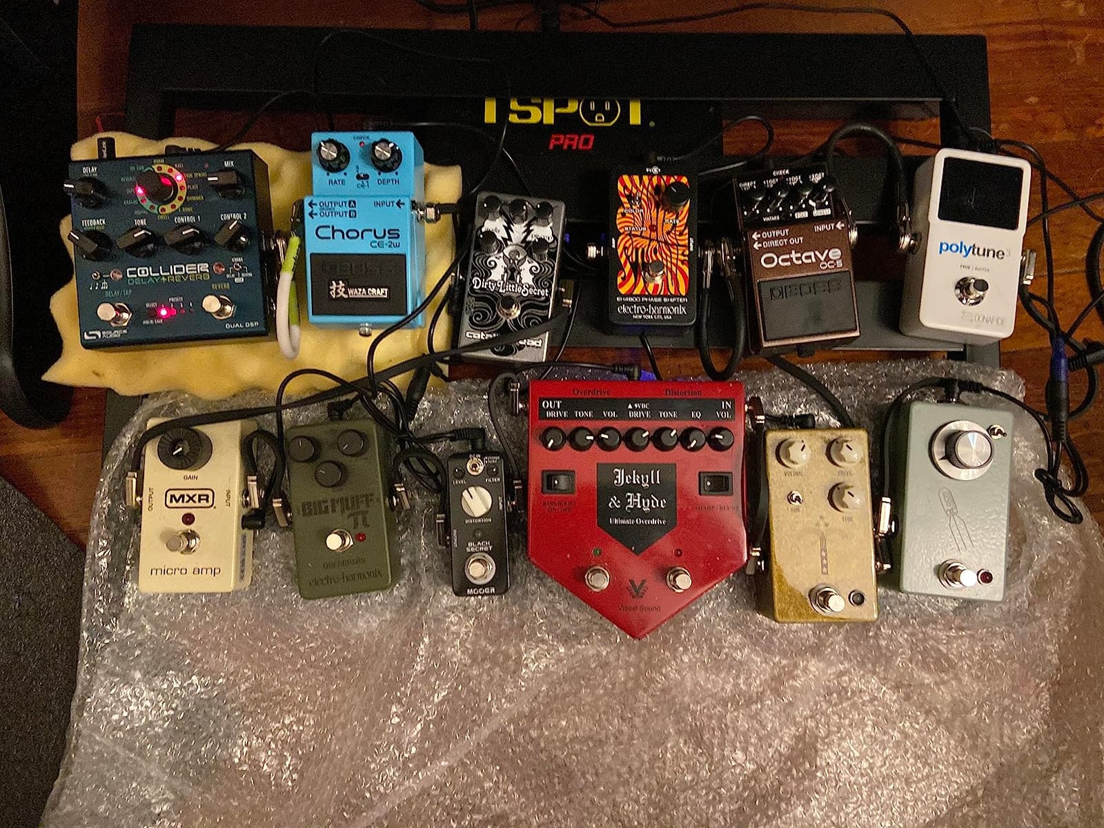 BOSS CE-2W Chorus Premium Waza Craft Guitar Effect Pedal with Analog Circuitry customer photo 2