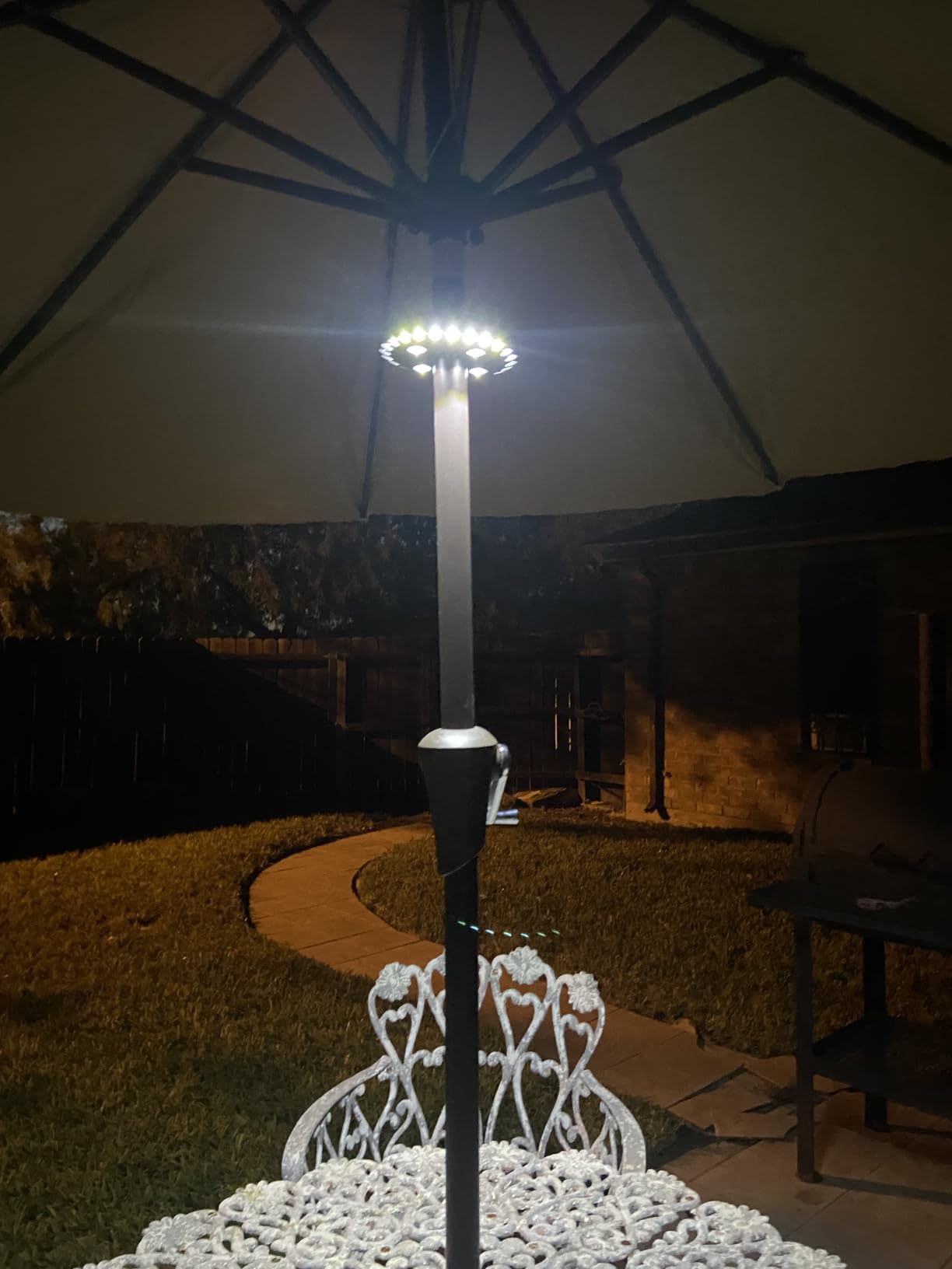 OYOCO Patio Umbrella Light 3 Brightness Modes Cordless, with 28 Cool White LEDs-4 * AA Battery Operated Umbrella Lights, Fits 1.15