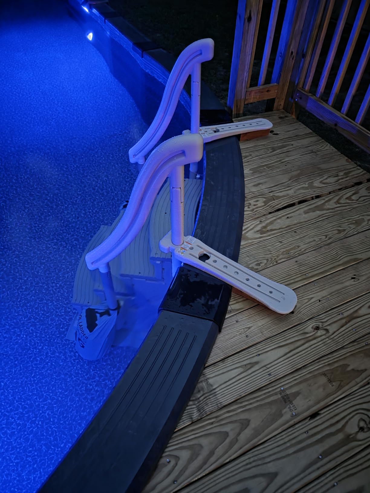 Confer Plastics Drop in Above Ground Pool Step with Blue Treads customer photo 2