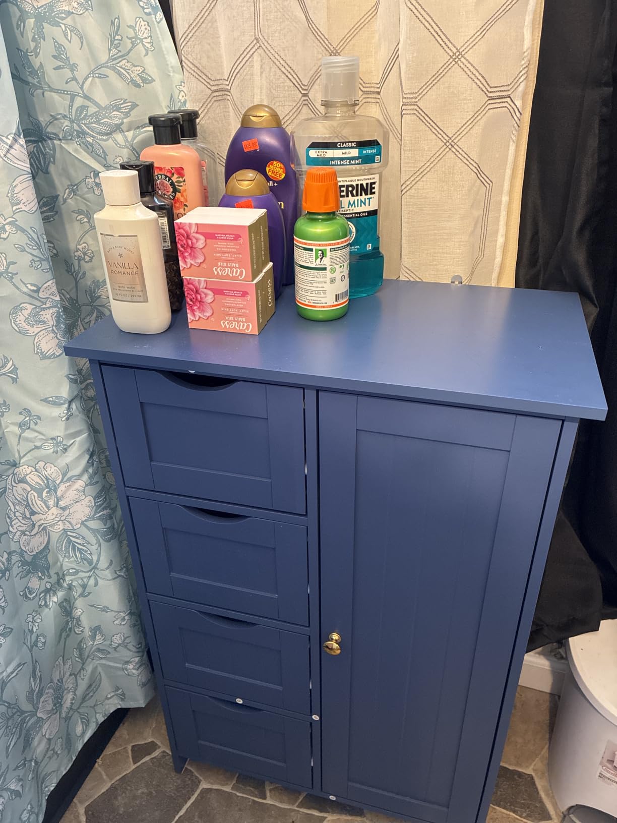 VASAGLE Floor Storage Cabinet, Freestanding Storage Unit with 2 Adjustable Shelves, for Bathroom Living Room Dining Kitchen, 11.8 x 23.6 x 31.5 Inches, Cloud White UBCB60WV1 customer photo 1