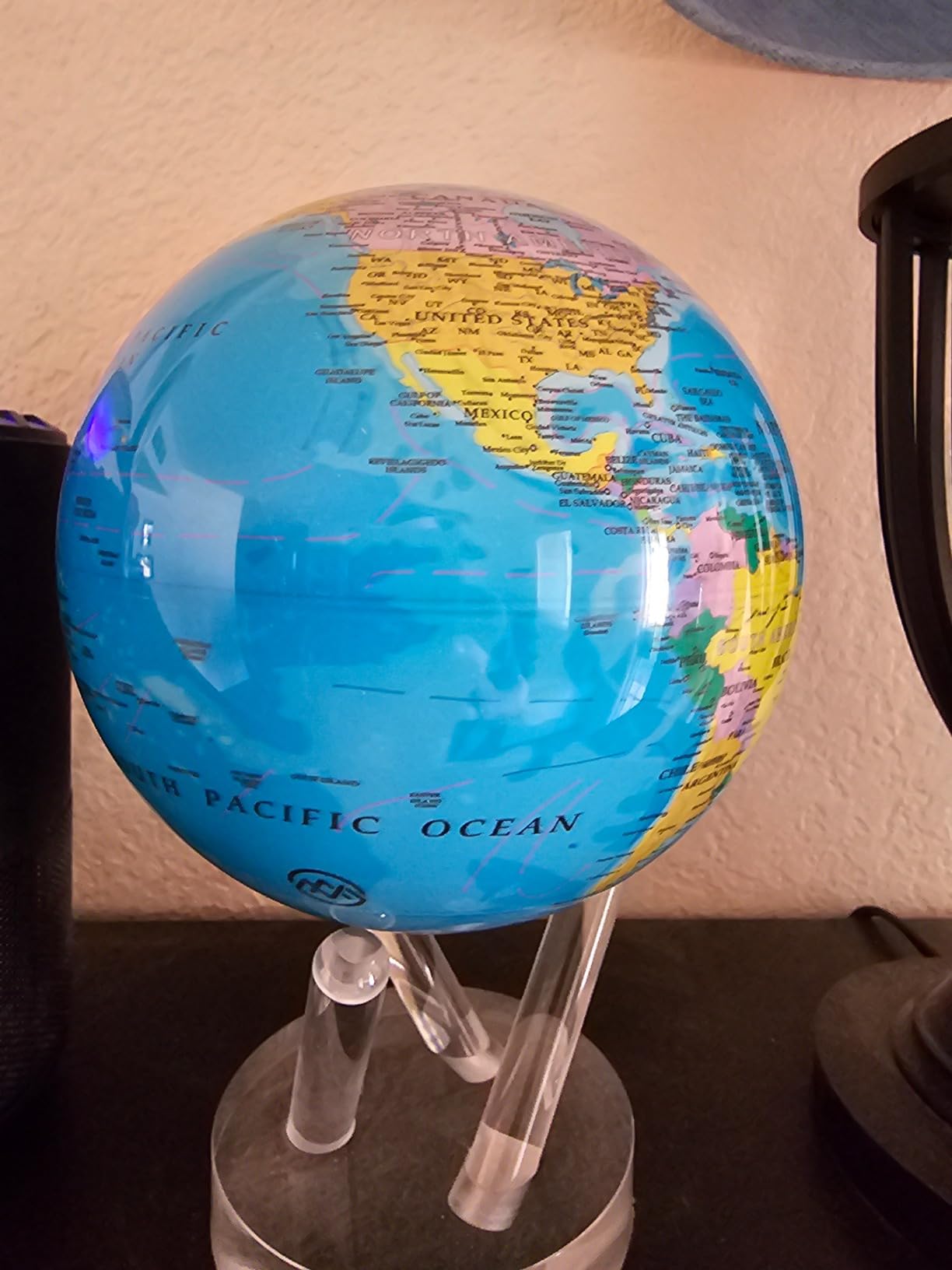 MOVA Self Rotating Globe Earth with Clouds Prestige (8.5