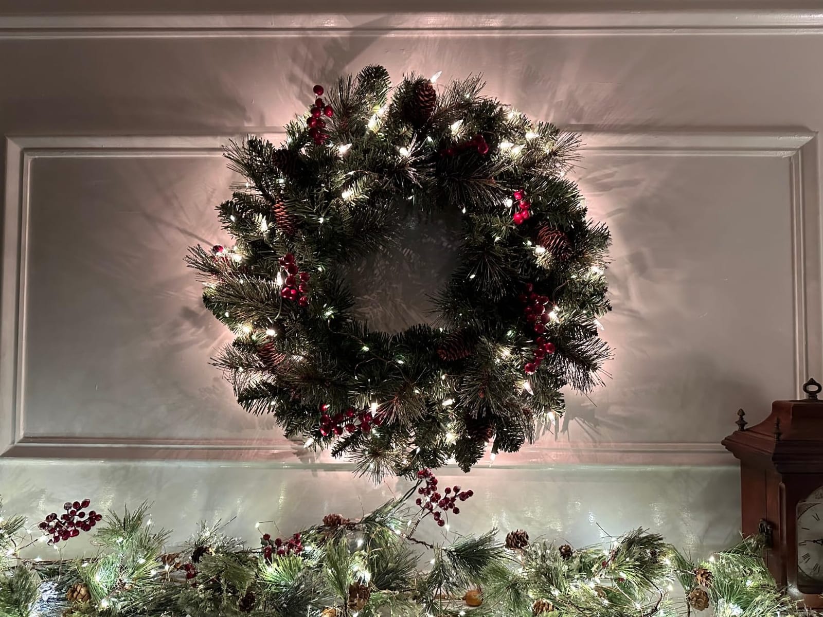 National Tree Company 30in Pre-Lit Crestwood Spruce Christmas Wreath | 70 Clear Lights, 200 Tips, Artificial Christmas Decoration With Glitter, Pinecones, Red Berries, Green customer photo 2