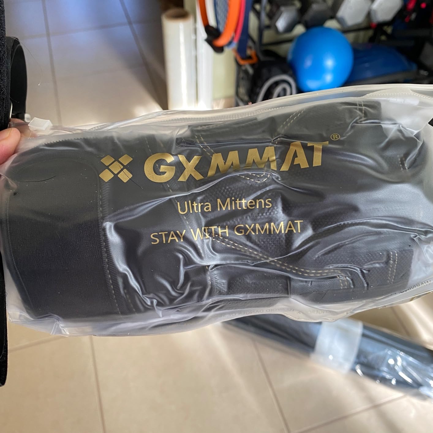 GXMMAT Large Exercise Mat 6'x4'/6'x5'/6'x6'(7mm) High-Density Wide Workout Mats for Home Gym & Garage Flooring, Non-Slip Thick Cardio Mat for MMA, Weights, Fitness, Shoe-Friendly customer photo 1