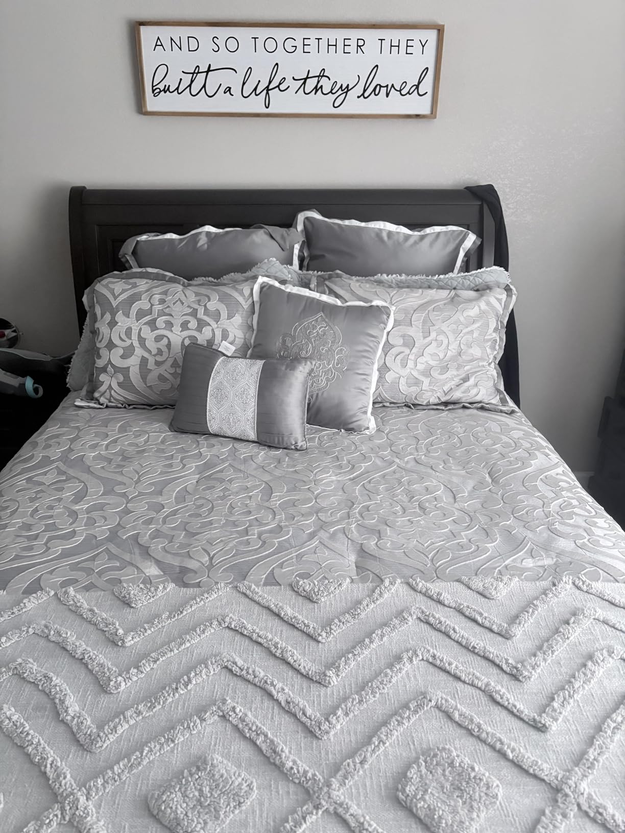 Madison Park Odette Cozy Comforter Set Jacquard Damask Medallion Design - Modern All Season, Down Alternative Bedding, Shams, Decorative Pillows, Queen(90 in x 90 in), Silver 8 Piece customer photo 2