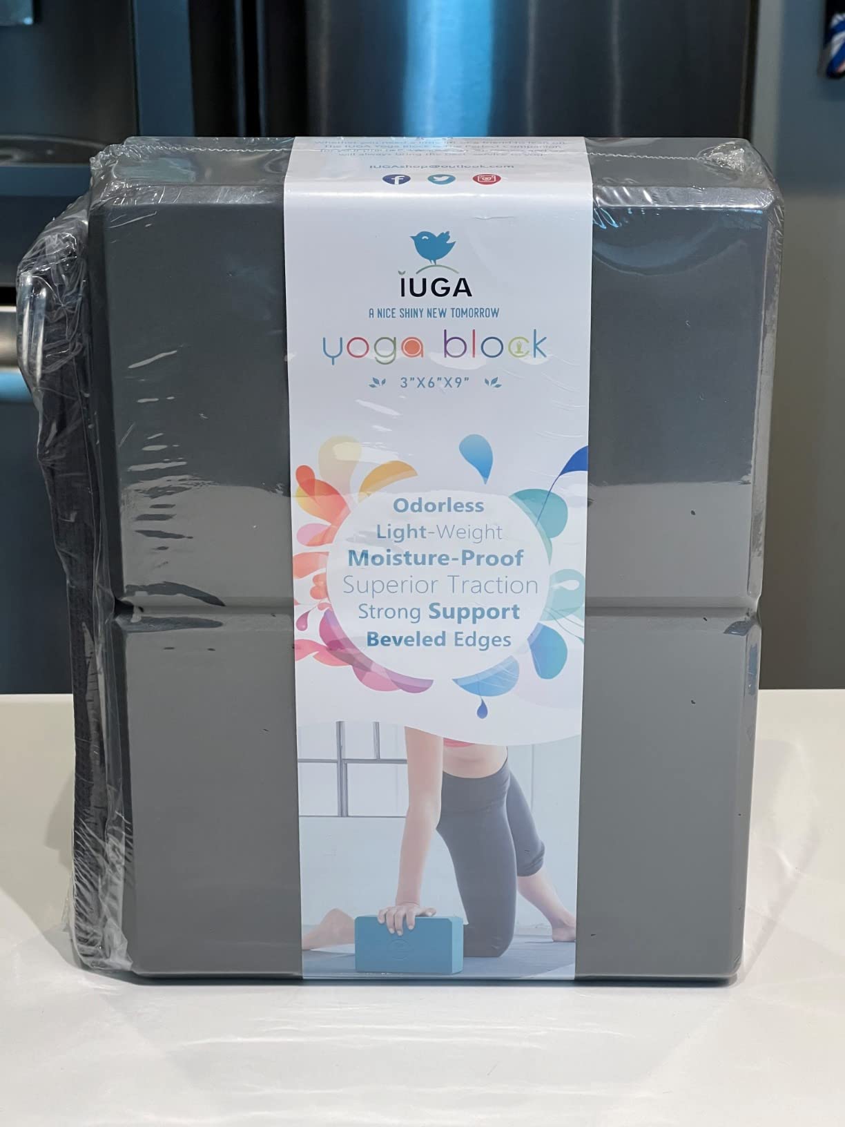 IUGA Yoga Blocks 2 Pack With Strap Non Slip High Density 9