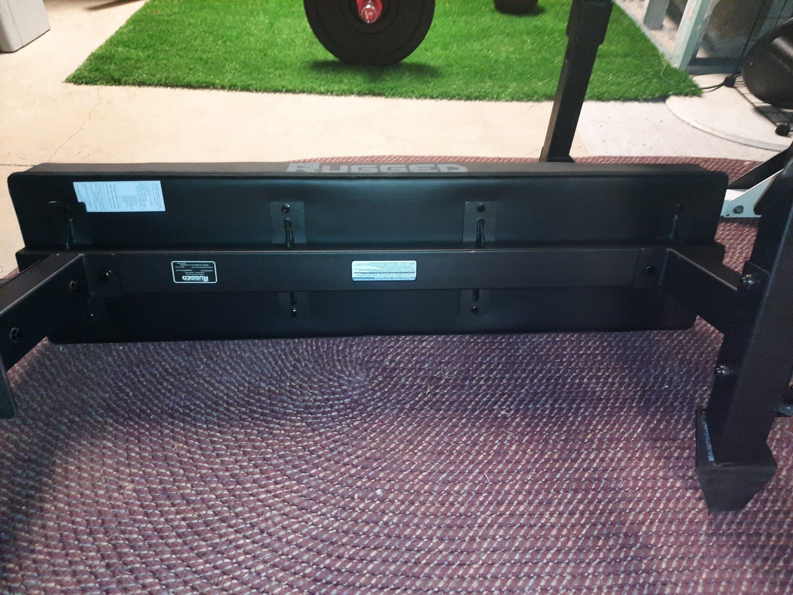 RUGGED STRENGTH Flat Weight Bench - 47