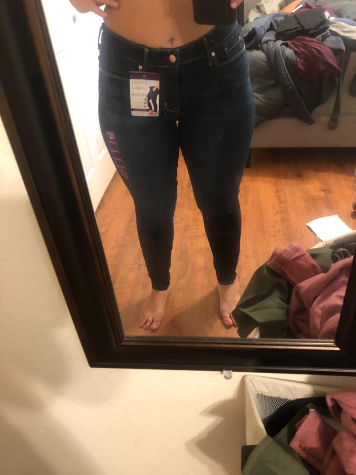 Levi Strauss Signature Gold Women's 03 Essential Mid-Rise Skinny Jeans Stretch Denim (Also Available in Plus) customer photo 1
