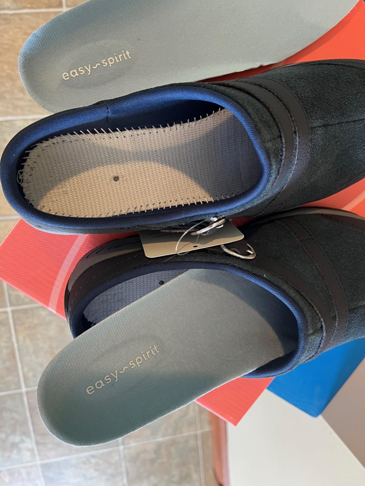 Easy Spirit Women's Equinox Clog customer photo 2