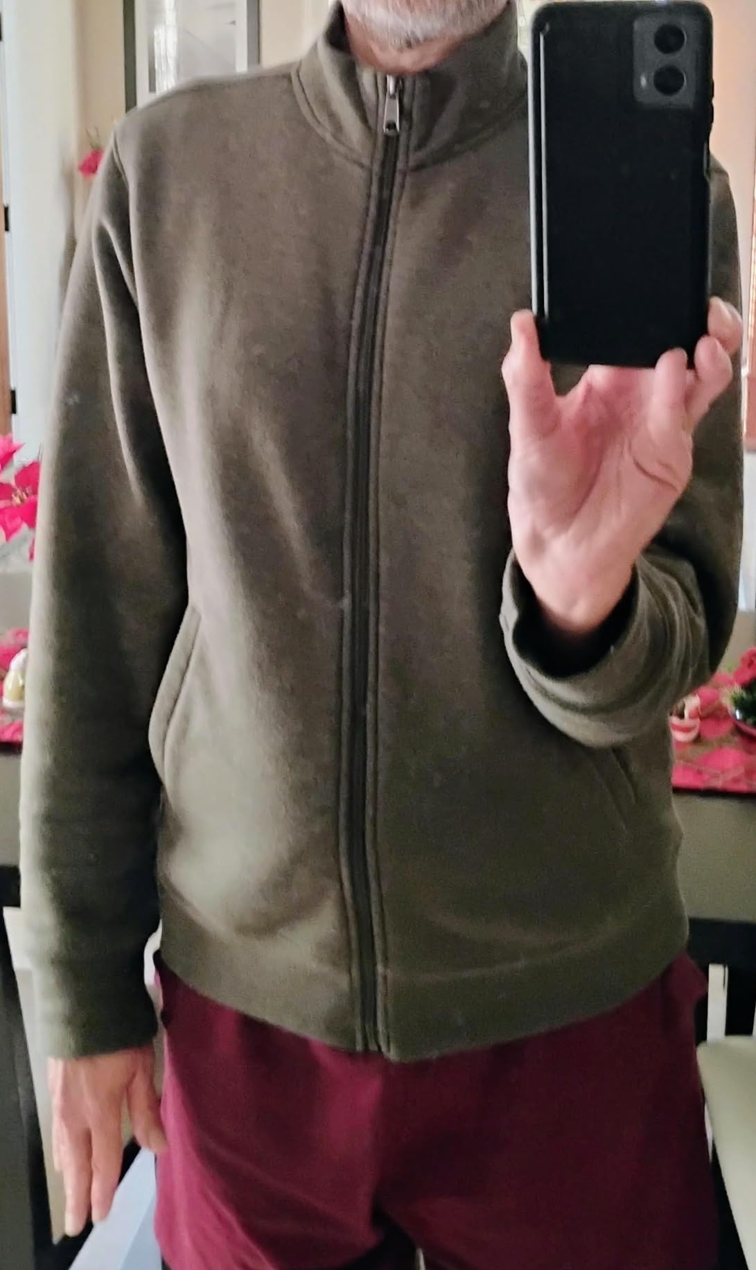 Amazon Essentials Men's Standard Full-Zip Fleece Mock Neck Midweight Sweatshirt with Pockets customer photo 2