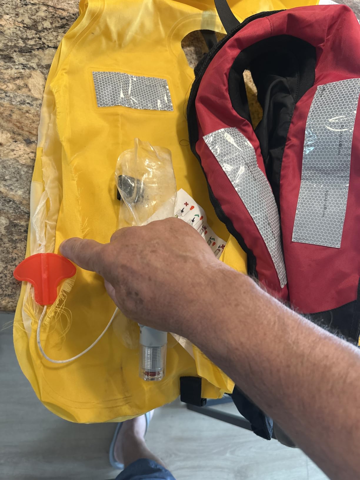 Eyson Inflatable Life Jacket Life Vest Highly Visible Automatic customer photo 1