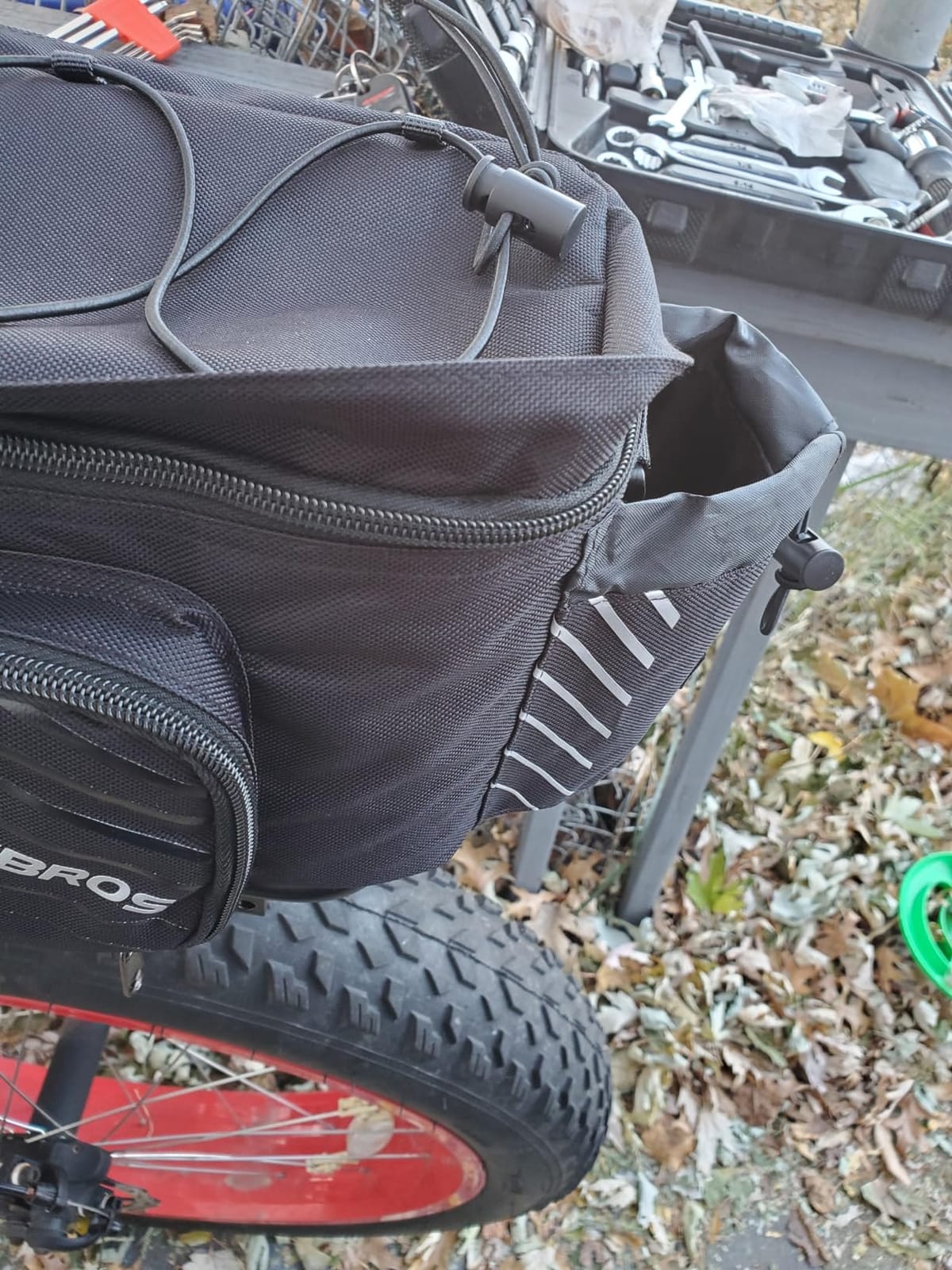 ROCKBROS 15L Bike Rear Rack Bag Pannier Trunk Bag with Rain Cover | Large Capacity Storage Bag Detachable Shoulder Strap Bicycle Trunk Rear Rack Bag Fits All Bikes E-bikes for Daily Cycling customer photo 1