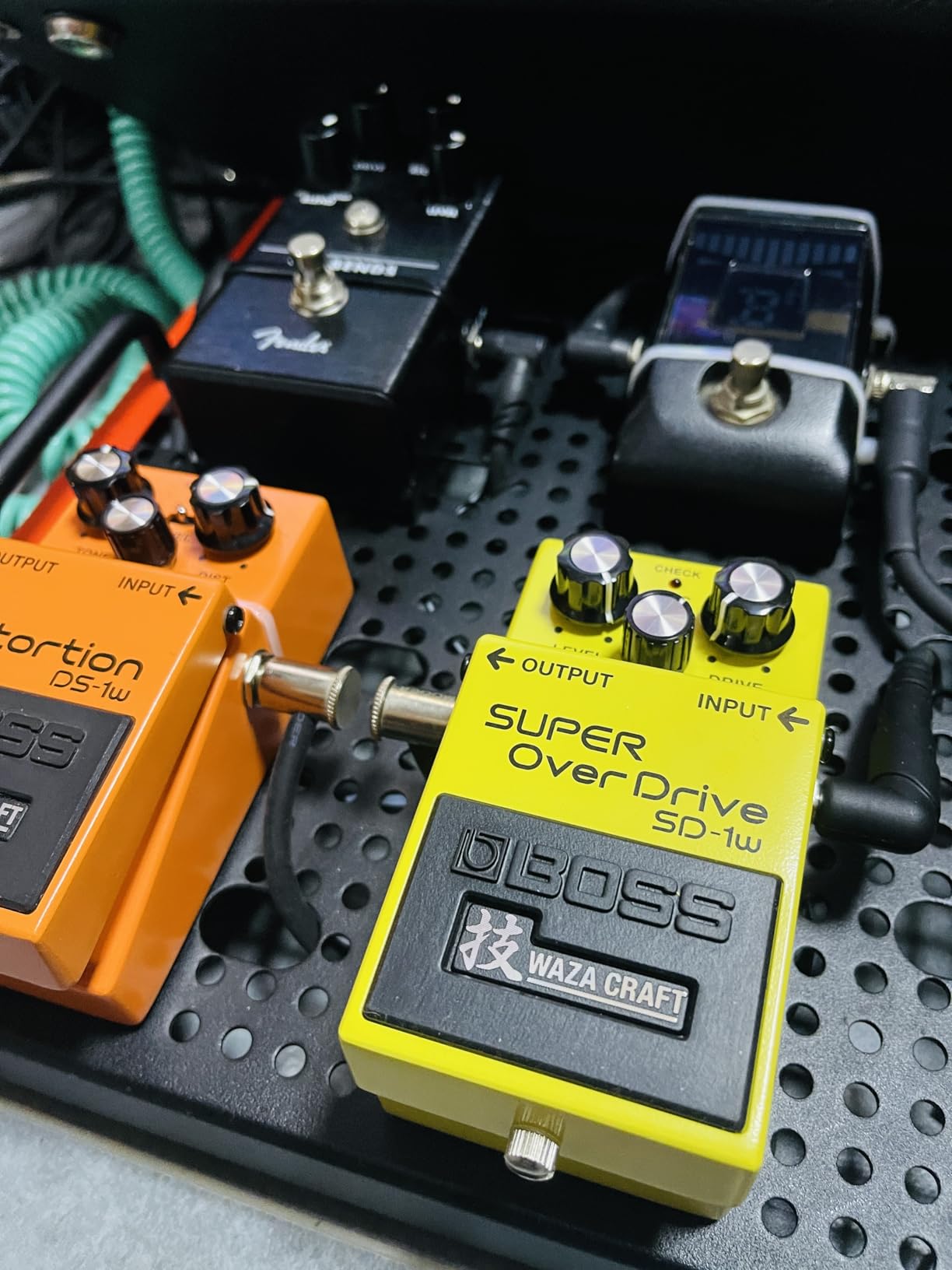 BOSS SD-1W SUPER OverDrive | Premium Waza Craft Guitar Effect Pedal with Analog Circuitry | True Reproduction of the Legendary BOSS SD-1 SUPER Overdrive | Standard & Custom Playing Modes customer photo 2