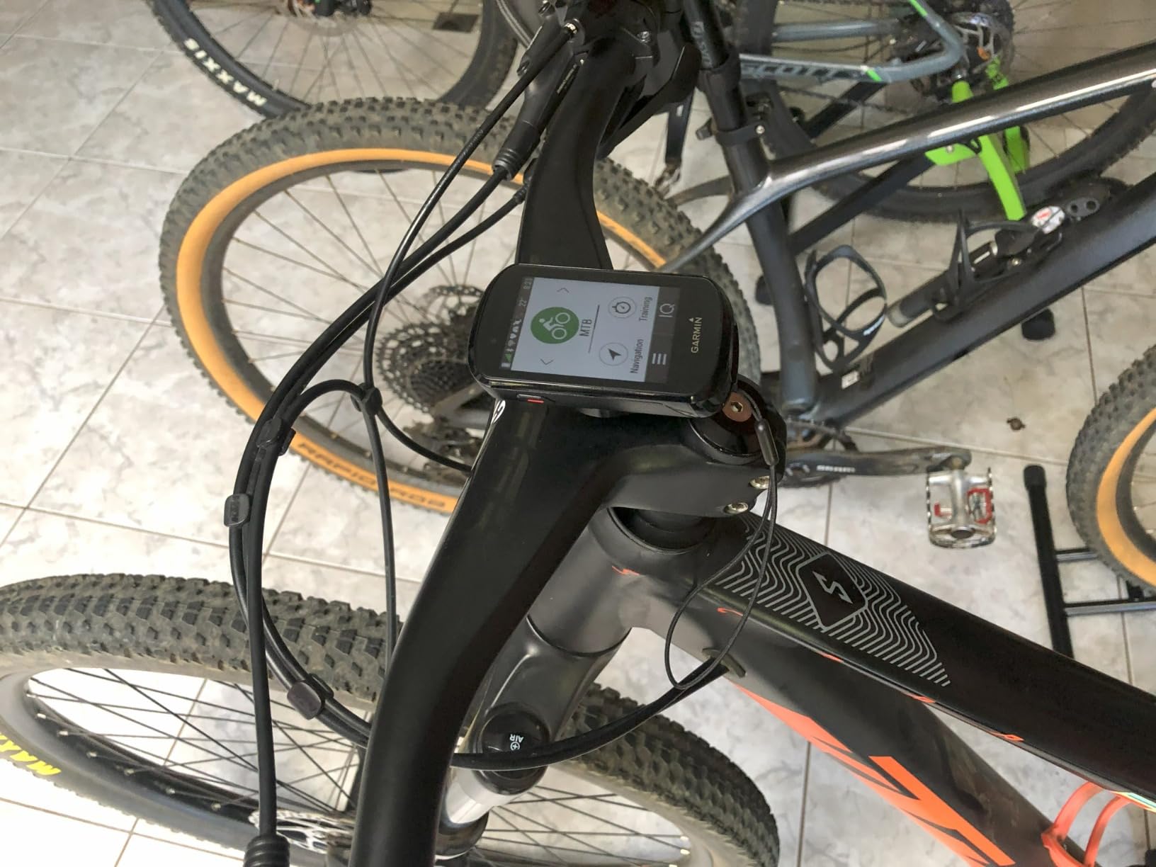 Garmin Edge 830 Performance GPS Cycling/Bike Computer with Mapping, Dynamic Performance Monitoring and Popularity Routing customer photo 1