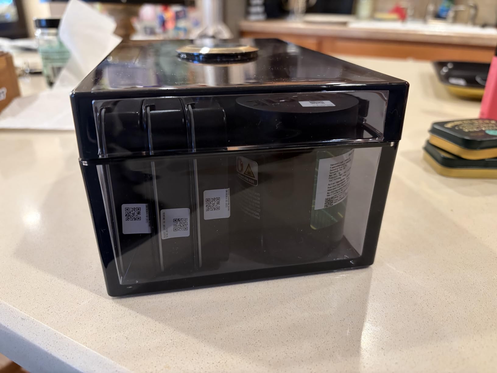 Scotte Acrylic Cigar Humidor Jar/case/Box with Humidifier and Hygrometer, humidor Can Hold About 20 Cigars Including Cigar Cutters and Cigar Punch (Clear-1) customer photo 2
