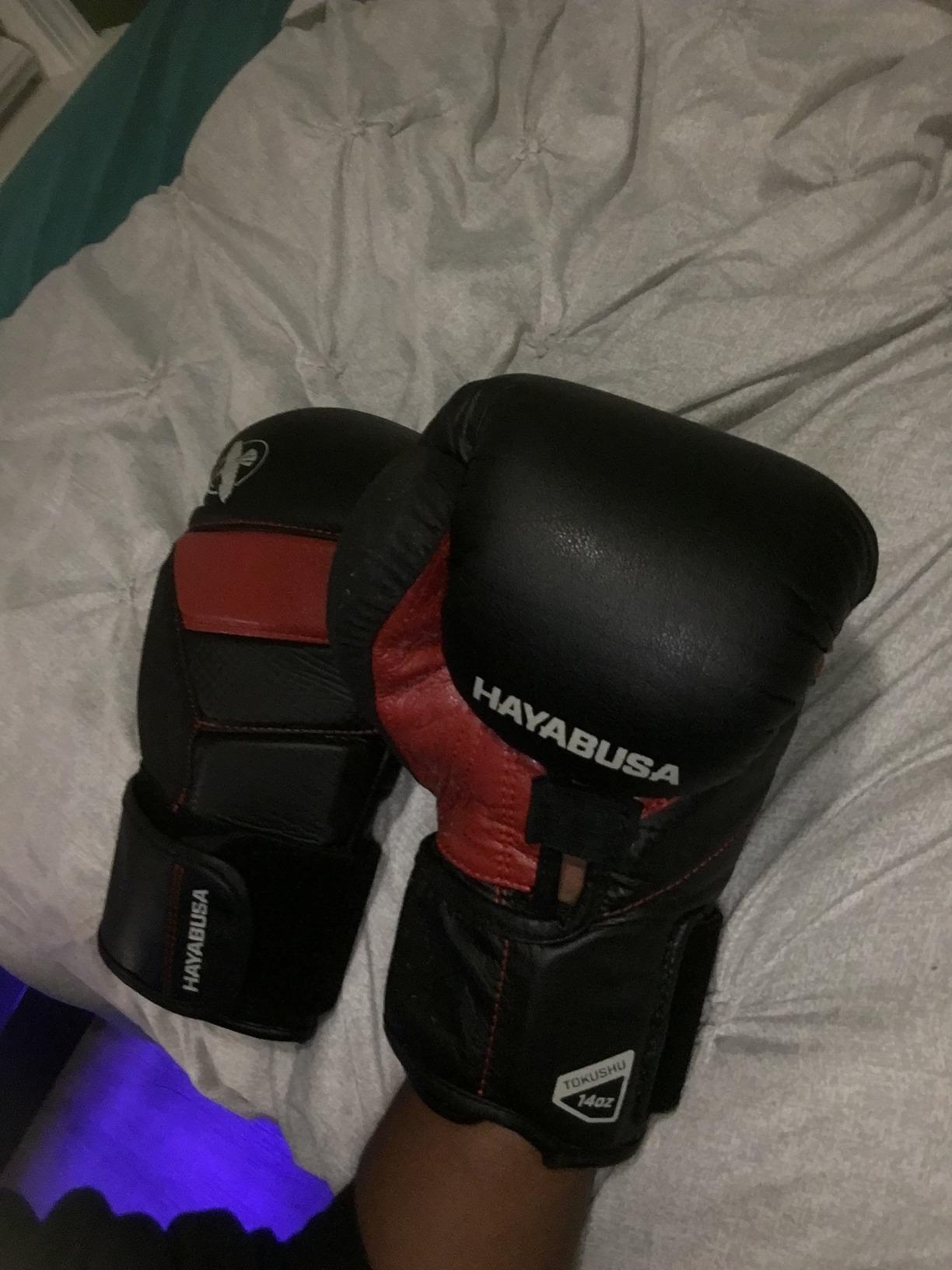 Hayabusa T3 Boxing Gloves - Sparring | Sparring Gloves, Muay Thai Gloves, Kickboxing Gloves, Heavy Bag Gloves, Boxing Gloves for Men and Women customer photo 1