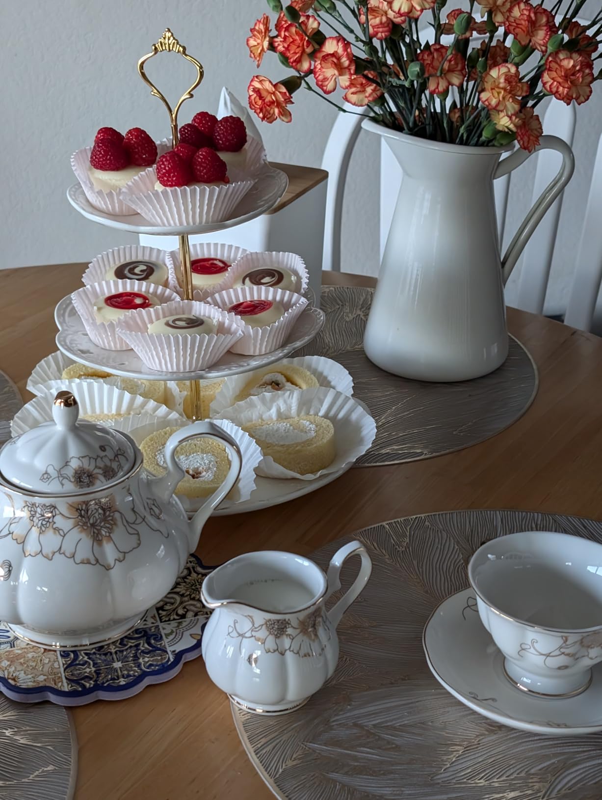 CHENP.HMC Tea Set 22-Piece Porcelain Ceramic Coffee (Chrysanthemum) | Tea Gift Sets Cups Saucer Service for 6 Teapot Sugar Bowl Creamer Pitcher and Teaspoons customer photo 2