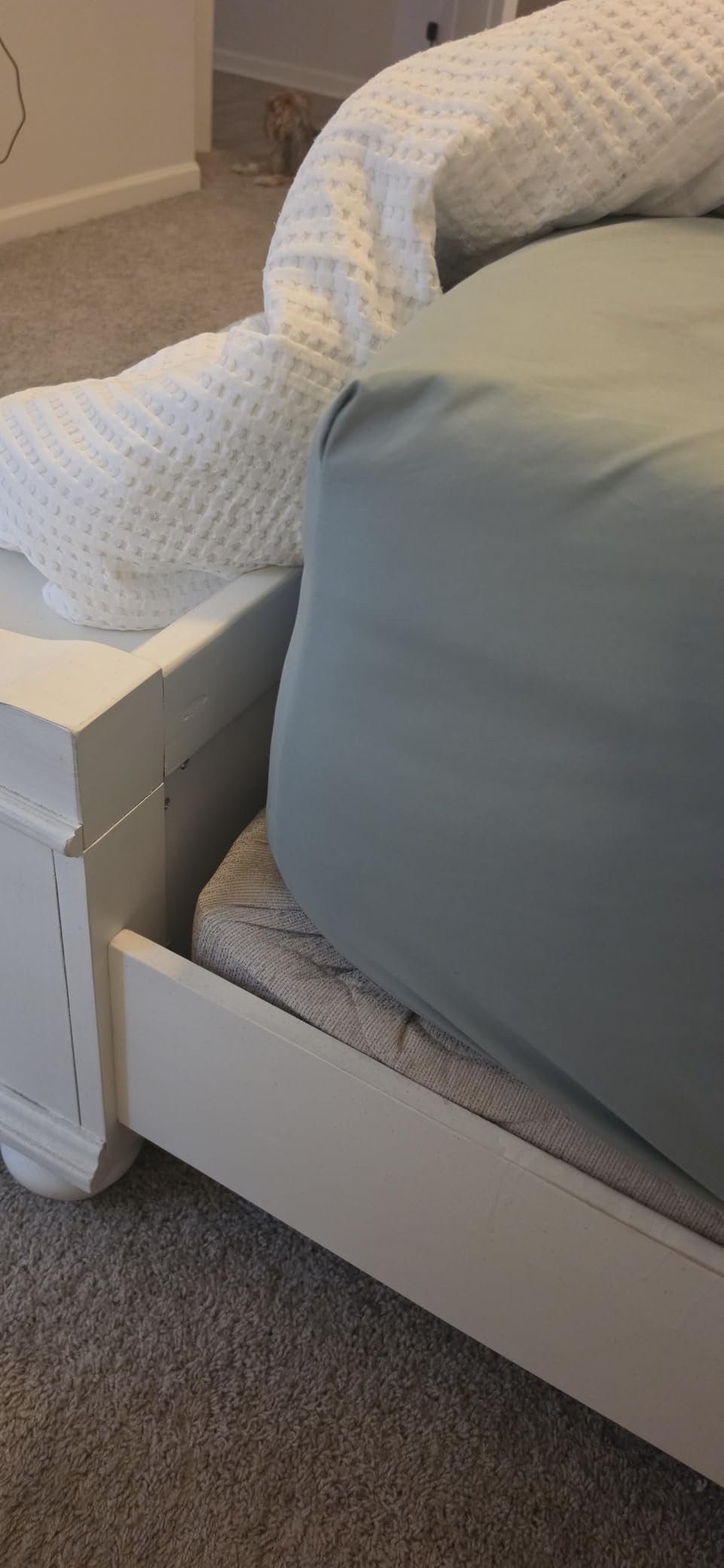 Hearth & Harbor Extra Deep Pocket Queen Sheets Sets - Fits Mattress 18-24 Inches Deep - Extra Deep Pocket Sheets - 6 Piece Queen Size - White customer photo 1