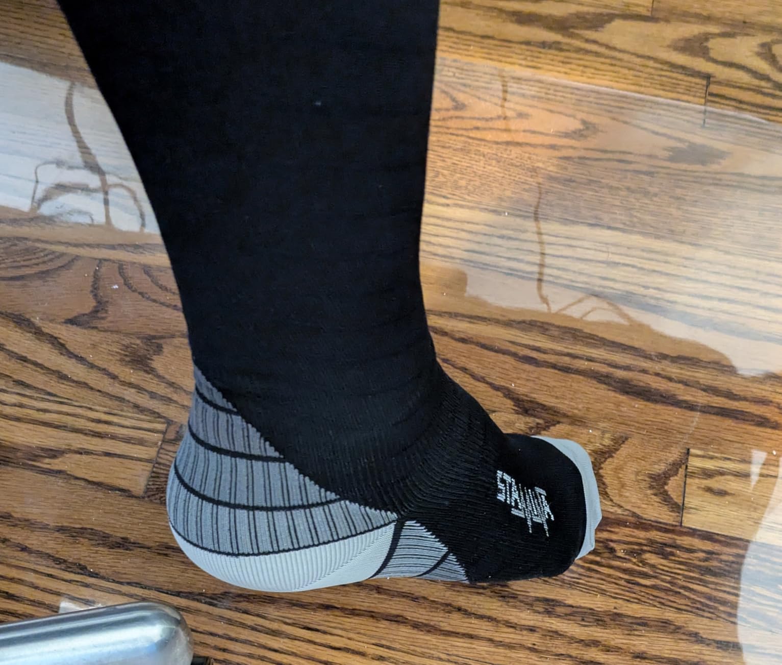 Physix Gear Compression Socks 20-30 mmHg - Men & Women - Running, Nurses, Shin Splints, Flight, Travel customer photo 2