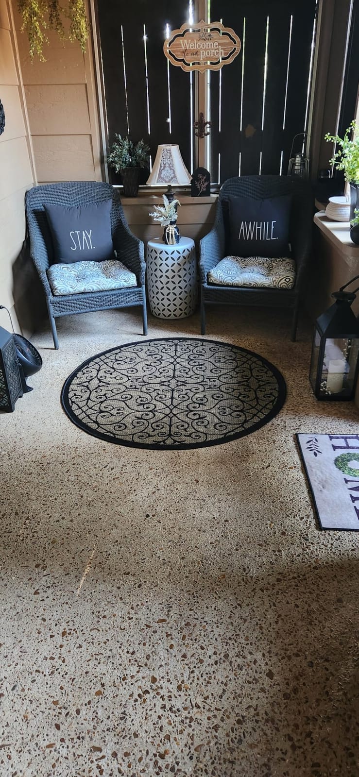 JONATHAN Y Vintage Filigree Indoor Outdoor Area Rug 8X10 Black/Khaki, Madrid Textured Weave for Backyard, Patio, Porch, Easy-Cleaning, High Traffic, Pet-Friendly, Non-Shedding (SMB107A-8) customer photo 1