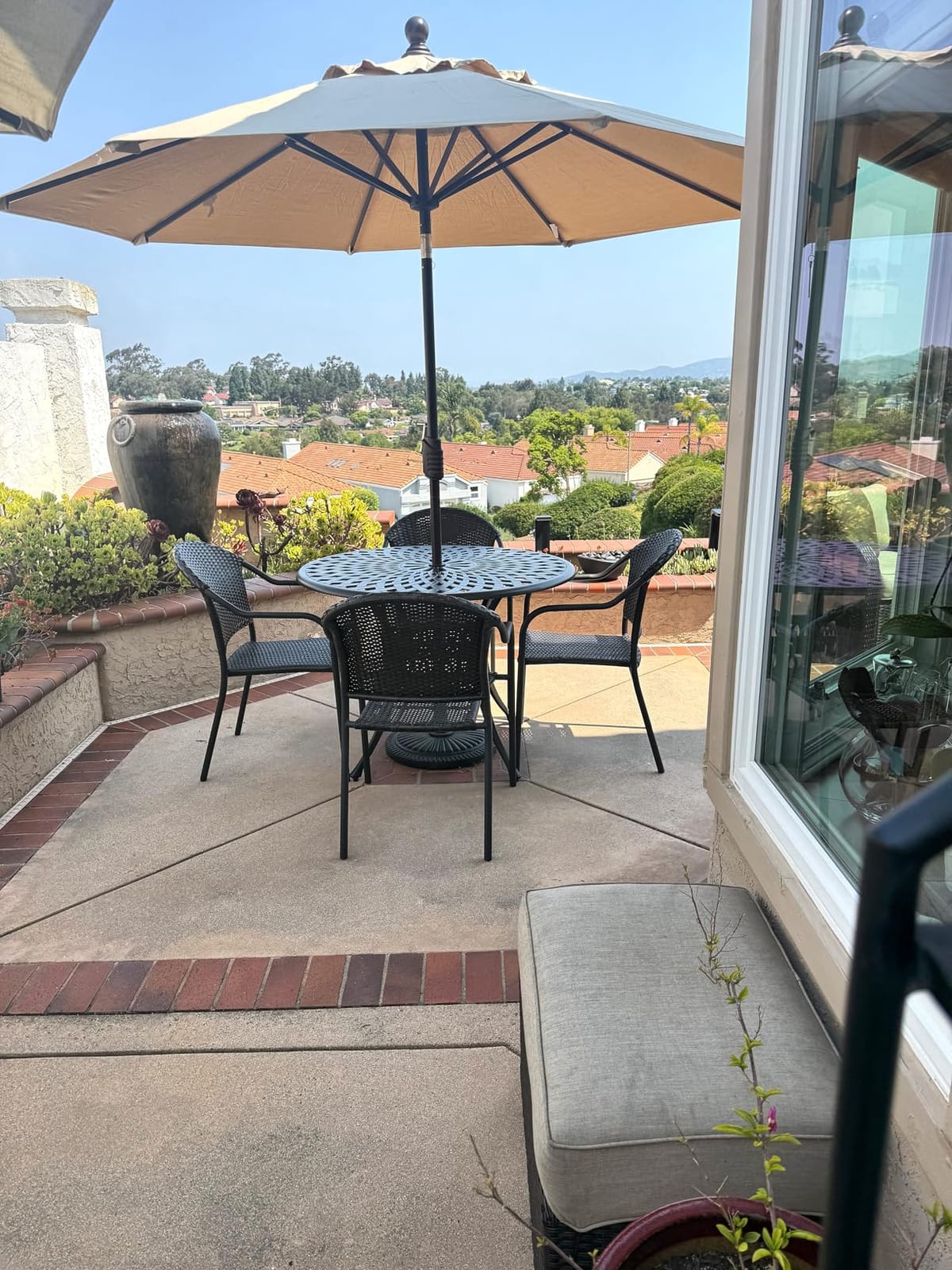 EliteShade USA 10-Year-Non-Fading 9Ft Market Patio Umbrella, UPF 50+ UV Protection Performance Sun Umbrella, Heavy Duty Commercial Grade Outdoor Table Umbrella with Crank & Tilt, Windproof Vented Top for Garden, Pool, Deck and Outdoor Playsets, Rust customer photo 1