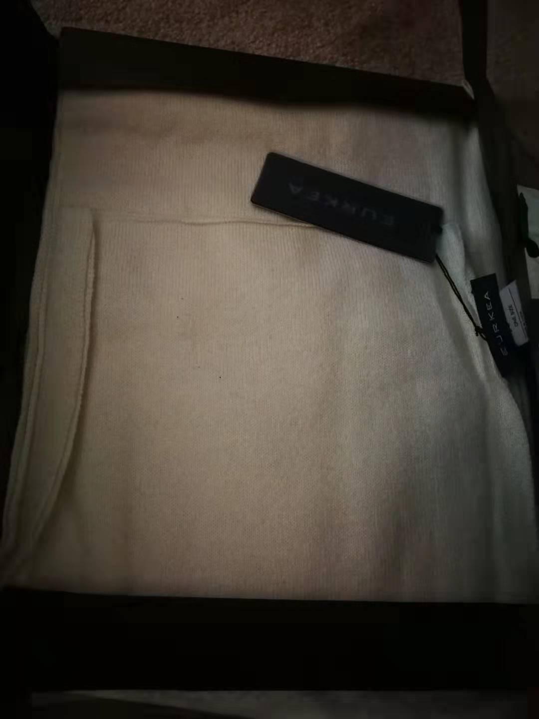 Women's 100% Cashmere Winter Scarf in Solid Color Wrap with Gift Box customer photo 1