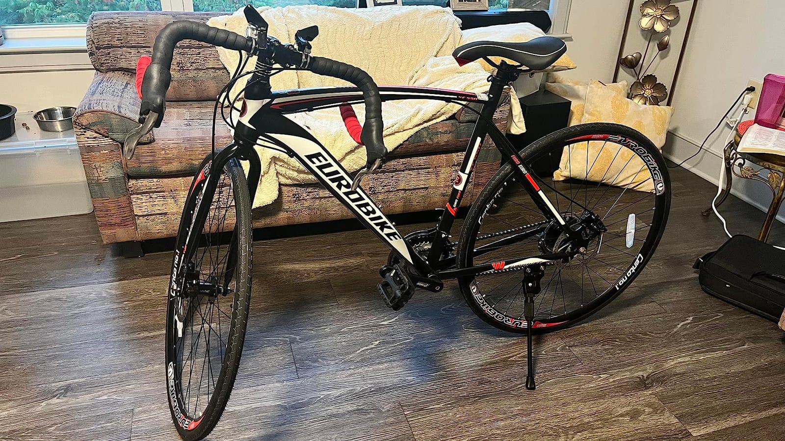 EUROBIKE Road Bike, 21 Speed Bicycle with Disc Brake, 700C Wheels Road Bikes for Men or Women, 49cm/54cm Frame for Adult Cycling Bicycle customer photo 1