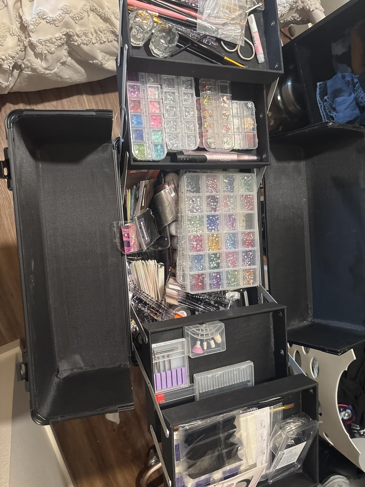 Yaheetech 4 in 1 Rolling Makeup Train Case, Lockable Black Cosmetology Cart | 4 in 1 Large Travel Cosmetic Nail Cart with Detachable Tiers & Accordion Trays, Keeping Beauty Supplies Organized On The Go customer photo 1