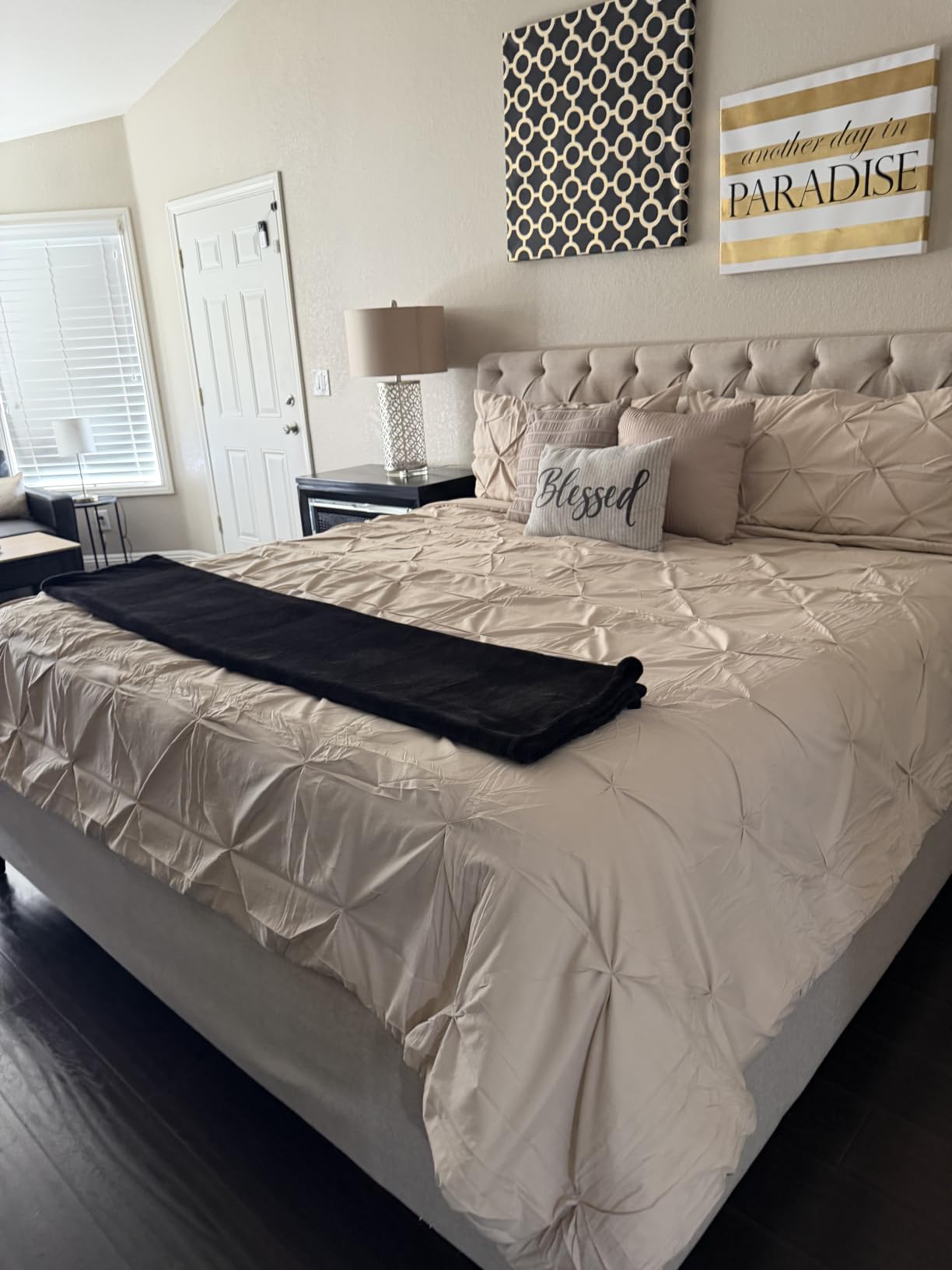 Bedsure 7-Piece White Comforter & Sheet Set, Queen Bed in a Bag | Marshmallow Comforter Set Down Alternative, Deep Pocket Fitted Sheet, Pintuck Design, Room Decor, OEKO-TEX Certified customer photo 2