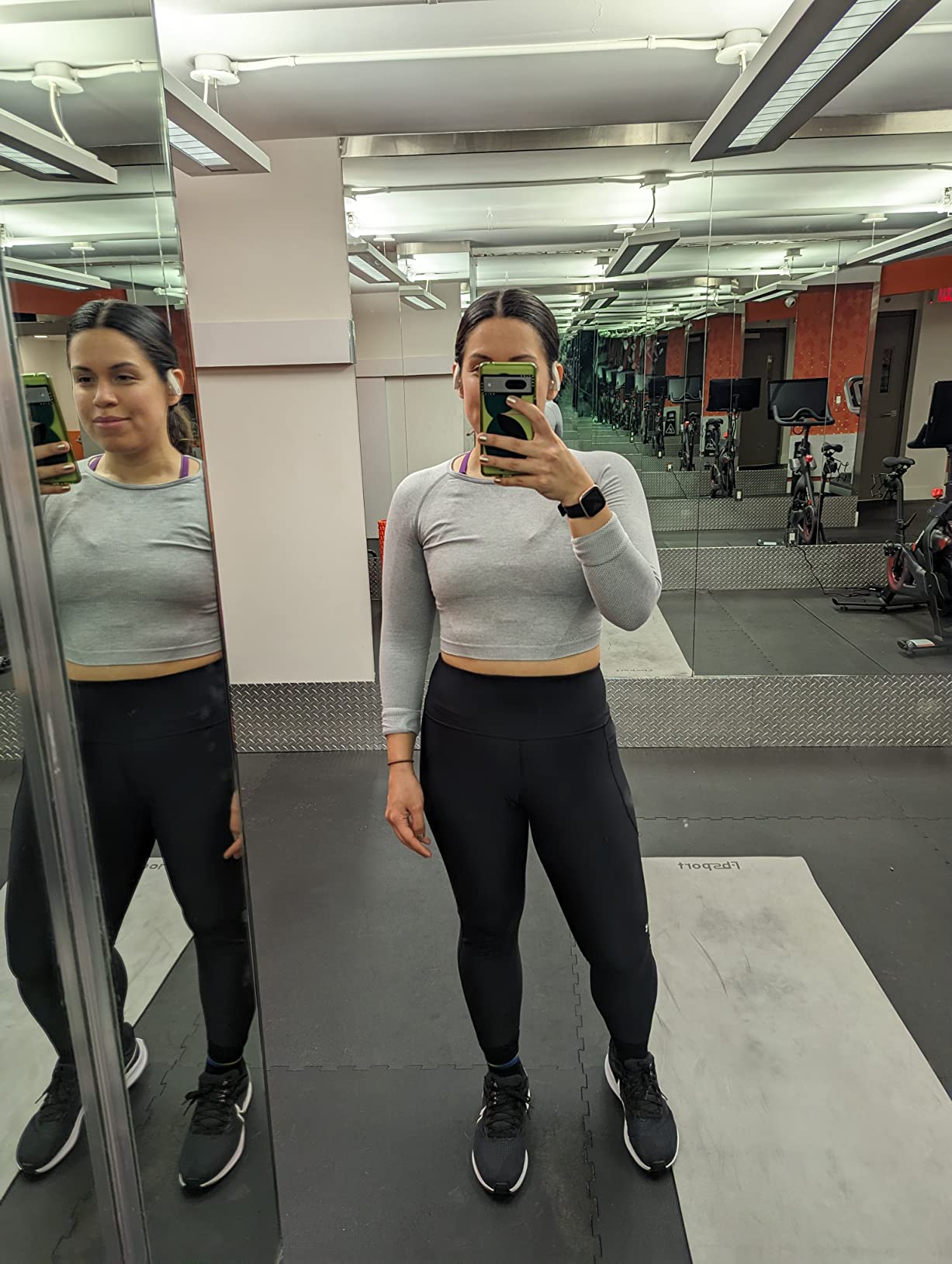 Under Armour Women's HeatGear Armour High Waisted Ankle No-Slip Leggings customer photo 2