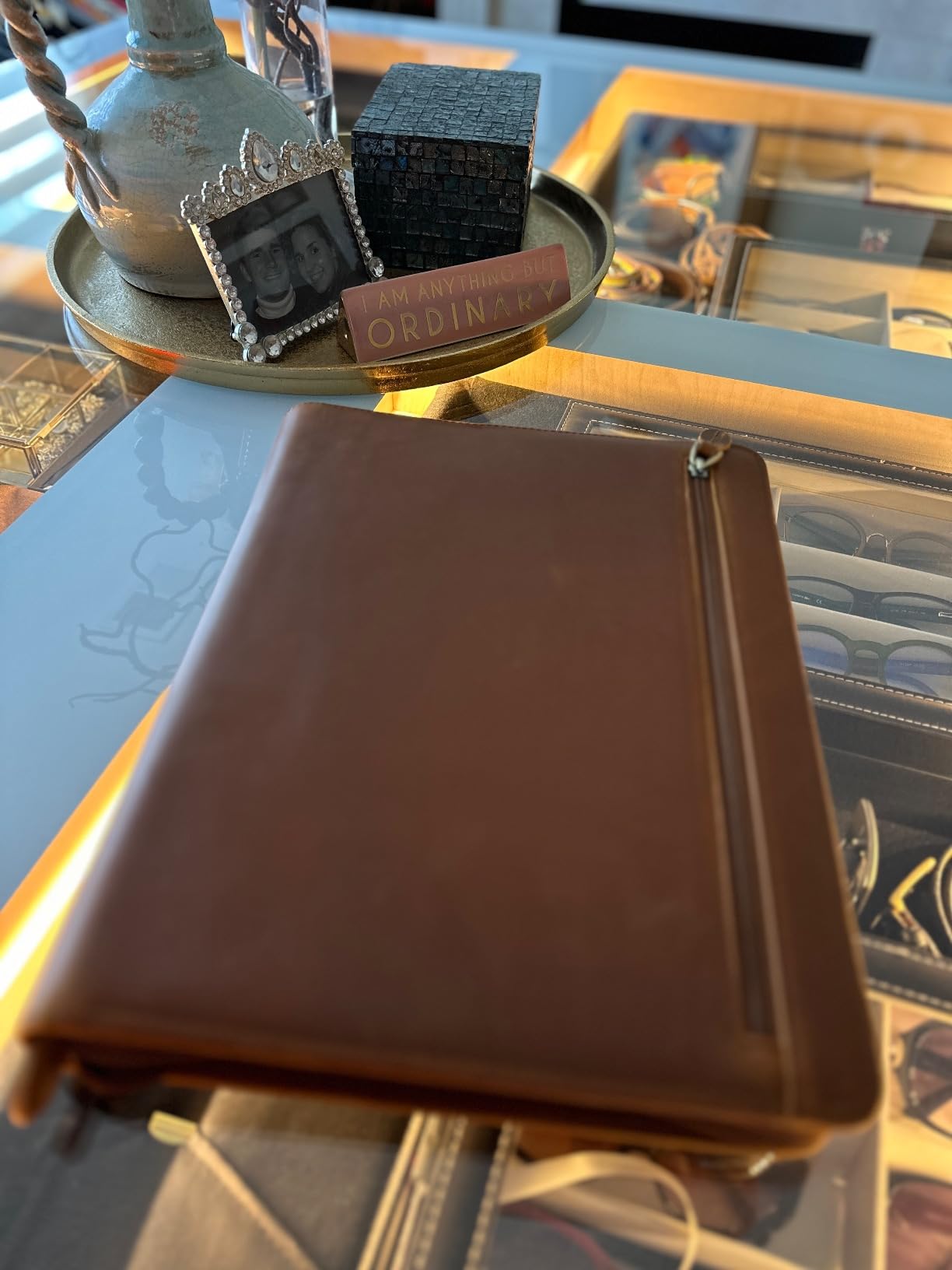Genuine Leather Professional Business Portfolio Padfolio Folder with Zipper for Men and Women, Work Portfolio for Letter Size Notepad, for Meeting and Travel, Oil Wax customer photo 2