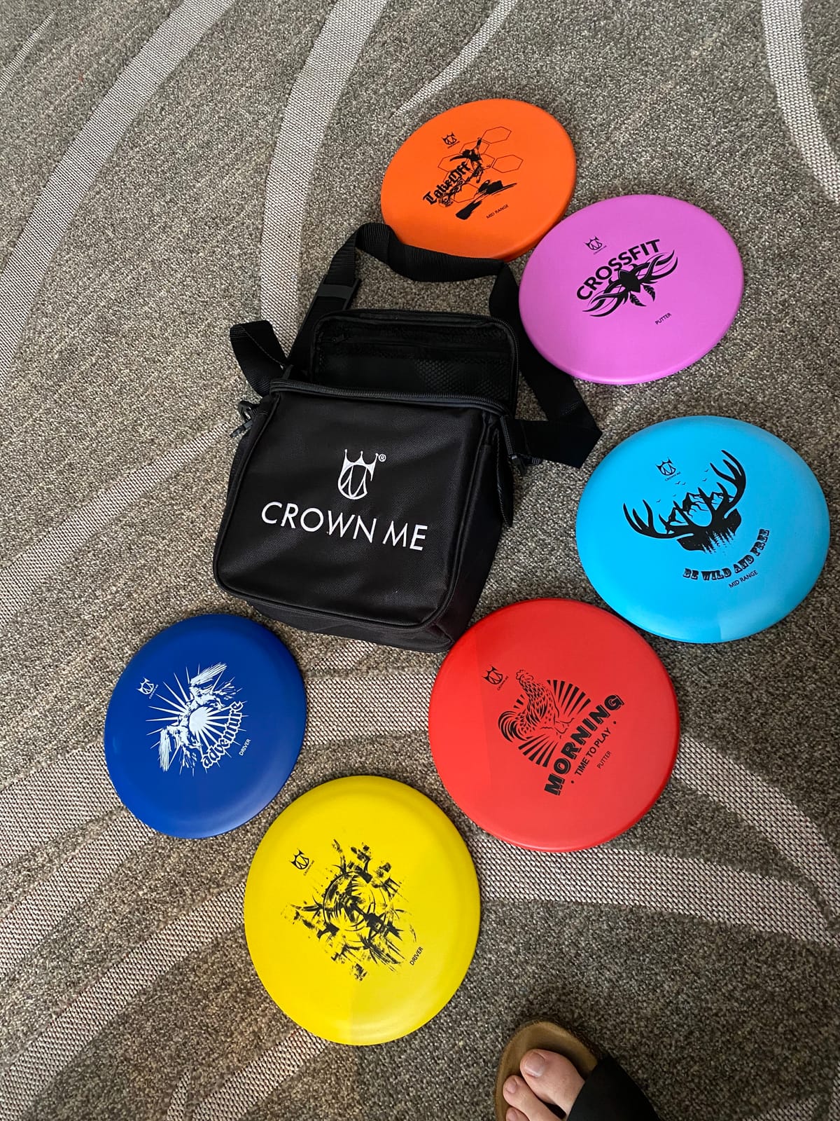 CROWN ME PDGA Approved Disc Golf Starter Set with Bag, 6-Piece Premium Flexible Plastic Flying Discs, Mini Marker, Towel, Heavy Duty Nylon Carry Bag customer photo 2