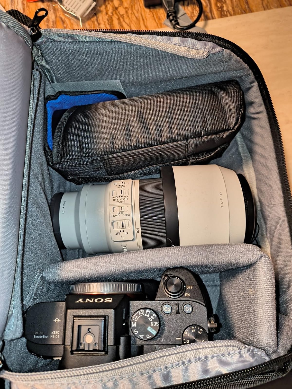 TARION Professional Camera Backpack for Photographers Medium 15L PBL customer photo 1