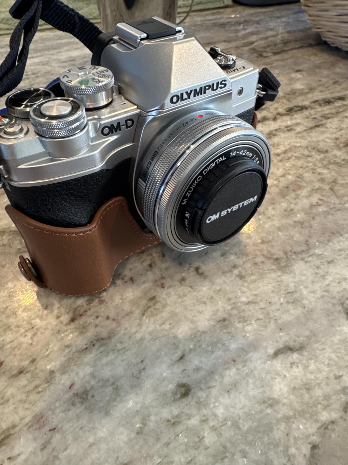 OM SYSTEM Olympus E-M10 Mark IV Silver Micro Four Thirds System Camera M.Zuiko Digital ED 14-42mm F3.5-5.6 EZ kit 20MP Sensor 5-Axis Image Stabilization 4K Video Wi-Fi customer photo 2